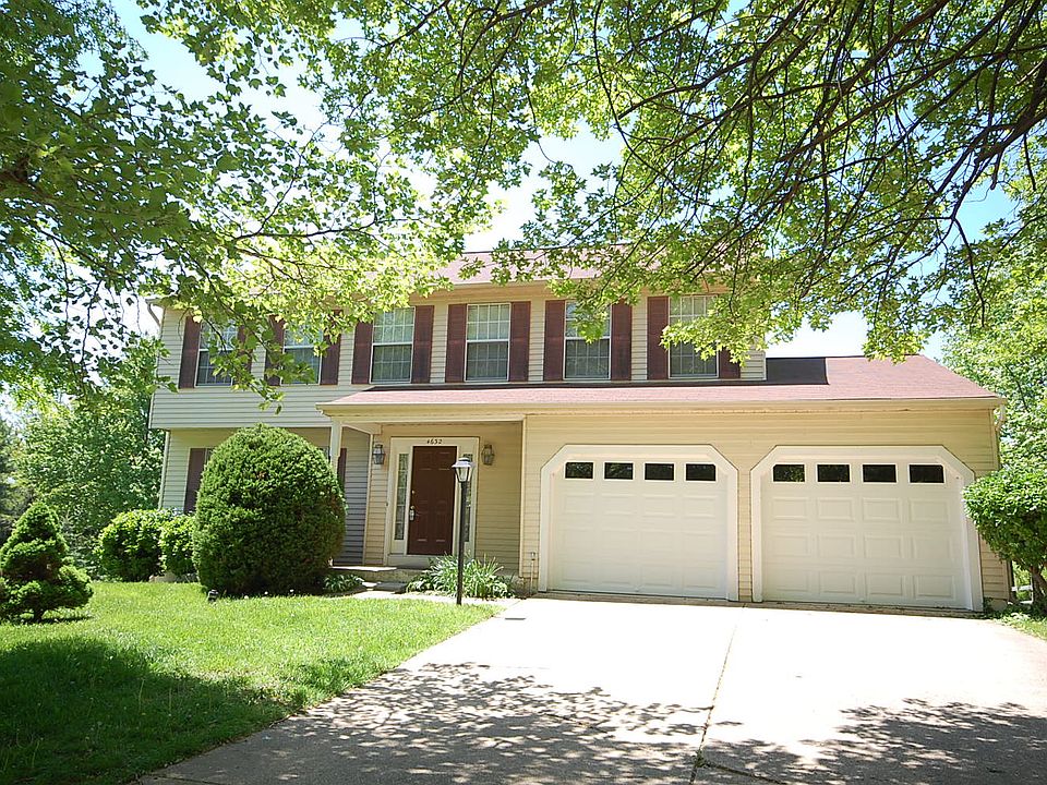 Welcome to this updated 4 Bdrm in Dorsey Hall