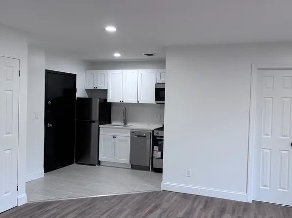 Clinton Villas, 505 Stuyvesant Ave APT 8, Irvington, NJ 07111