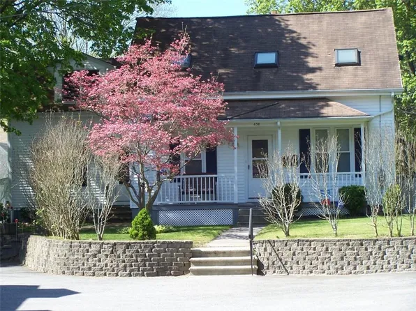 638 Great Rd, North Smithfield, RI 02896