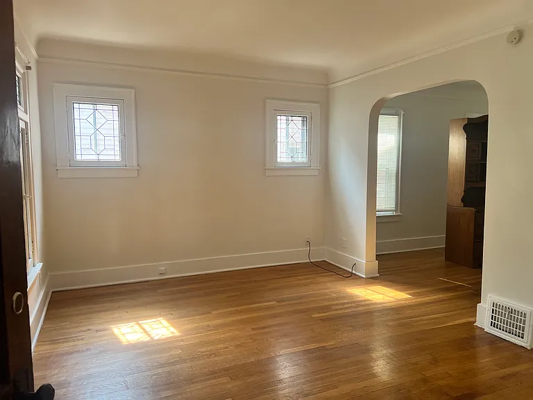 230 W Chesterfield St #1 — Photo 4