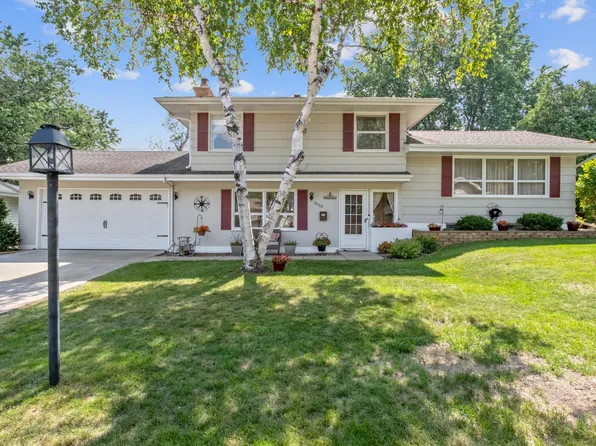 3520 Xylon Ave N, New Hope, MN 55427