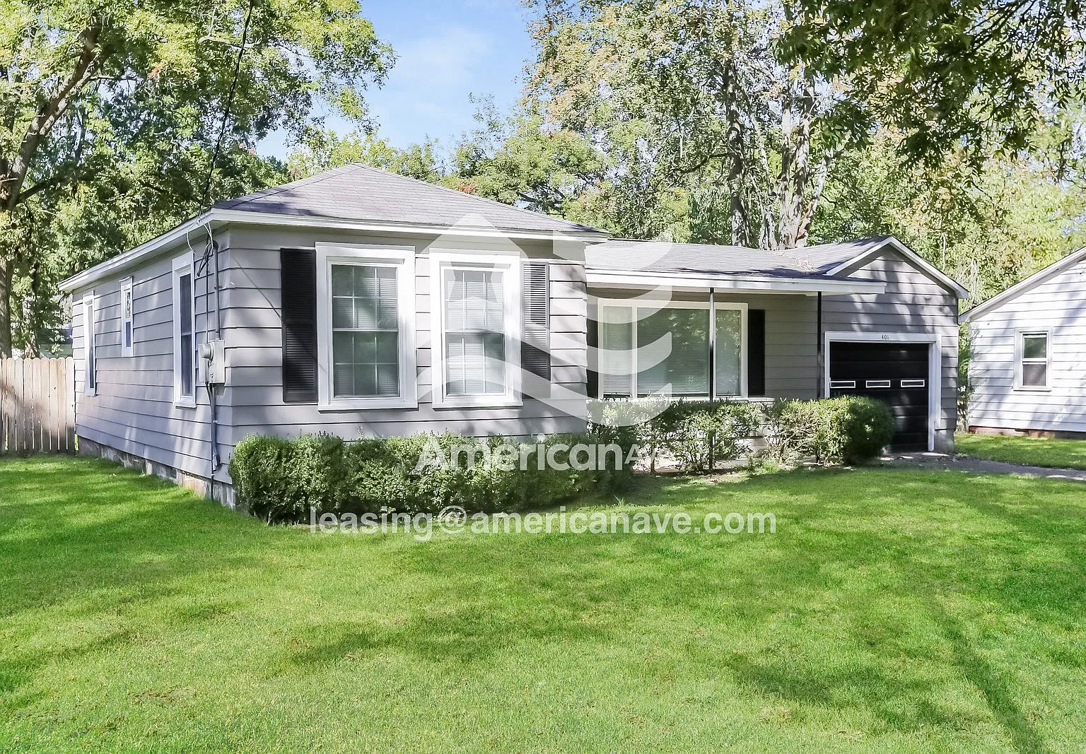 3 bed, 2.0 bath, 1265 sqft, $1,381 — Photo 2
