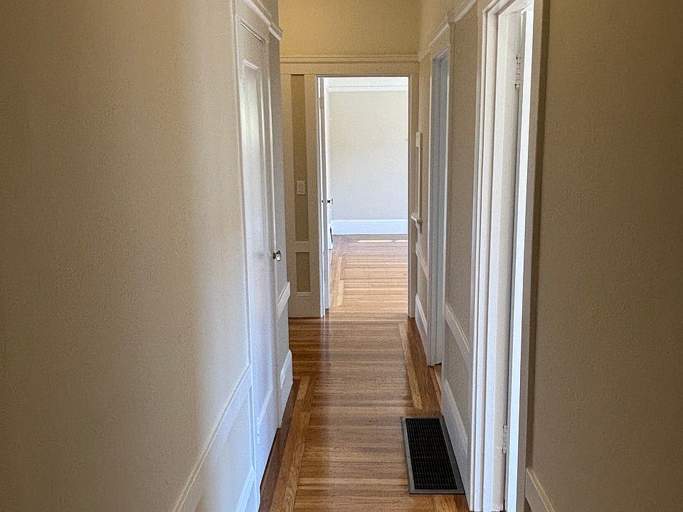 Entryhall looking toward Living Room/Bedroom 2
First door on right Bedroom 1
2nd door on right Bathroom
First door on left hall closet 1