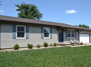 312 Lawrence St, Illiopolis, IL 62539