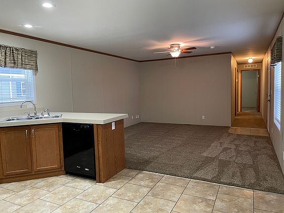 4th image of 2050 Four Seasons Dr #154