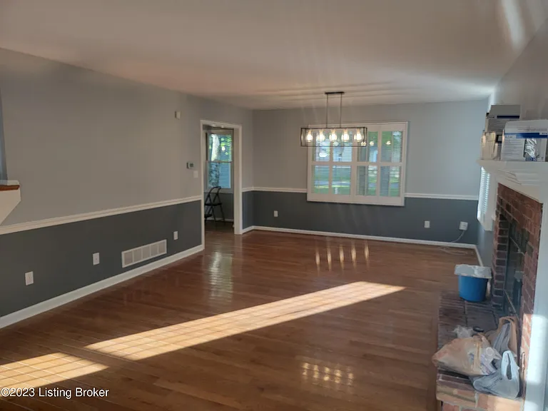 10315 Amberwell Park Rd — Photo 7