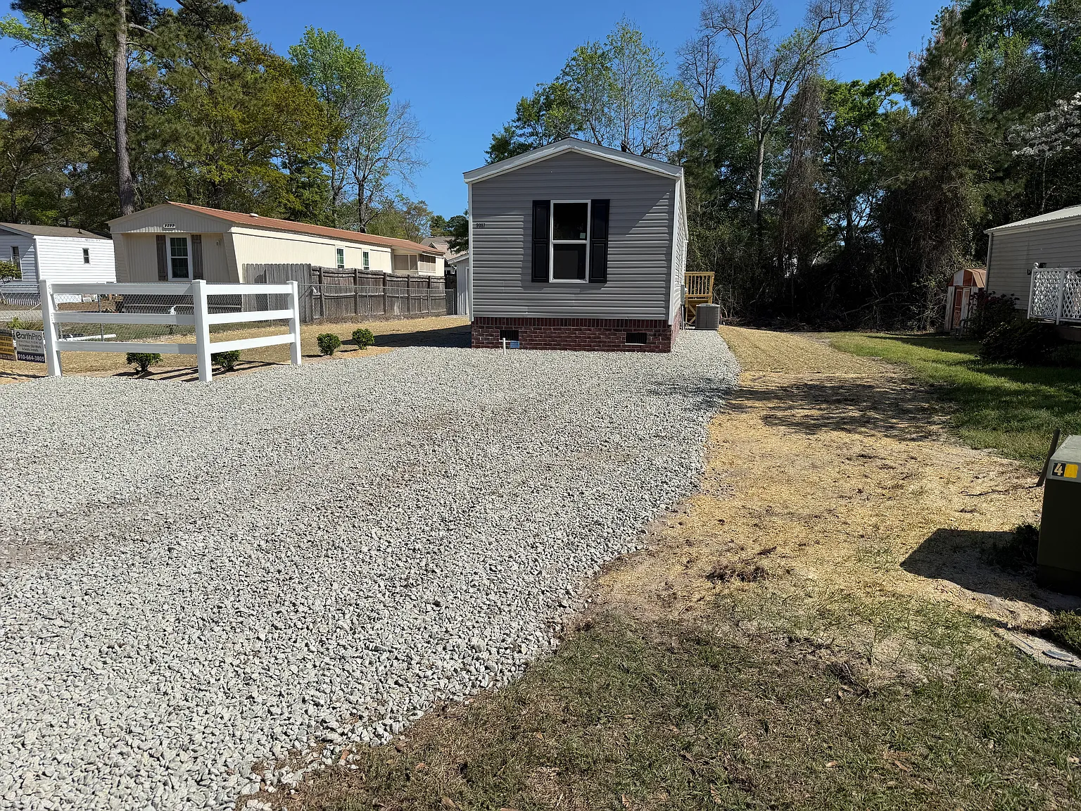 3 bed, 924 sqft, $1,700 — Photo 2