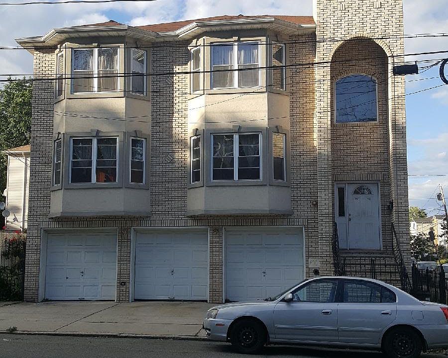 2nd image of 231-233 16th Ave