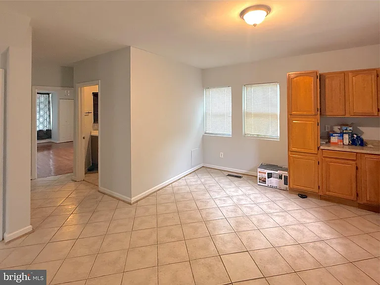304 S Collins Ave #1 — Photo 6