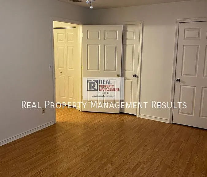 912 Pfeiffer Ave — Photo 10