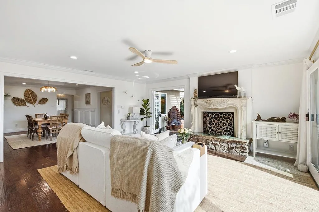 2 bed, 1210 sqft, $8,500 — Photo 3