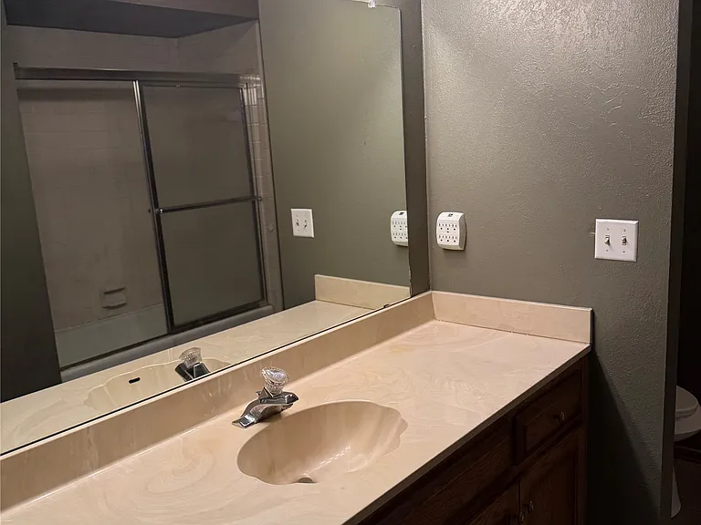 2614 S Gardenia Ave — Photo 26