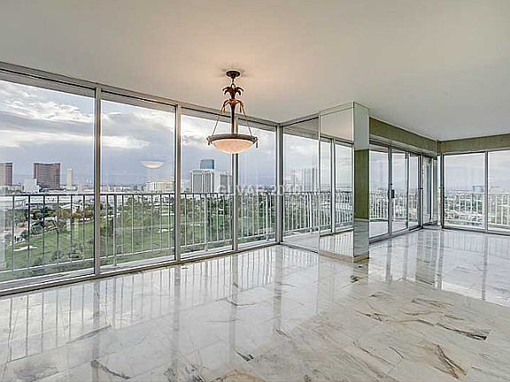 4th image of 3111 Bel Air Dr Unit 19A
