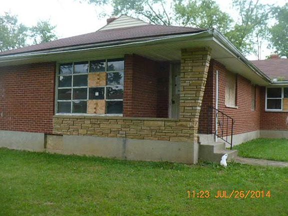 3rd image of 1713 Harold Dr