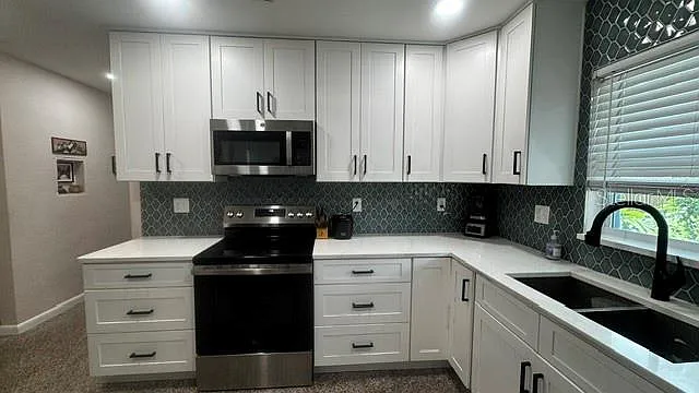 3 bed, 1.0 bath, 1104 sqft, $2,750 — Photo 4
