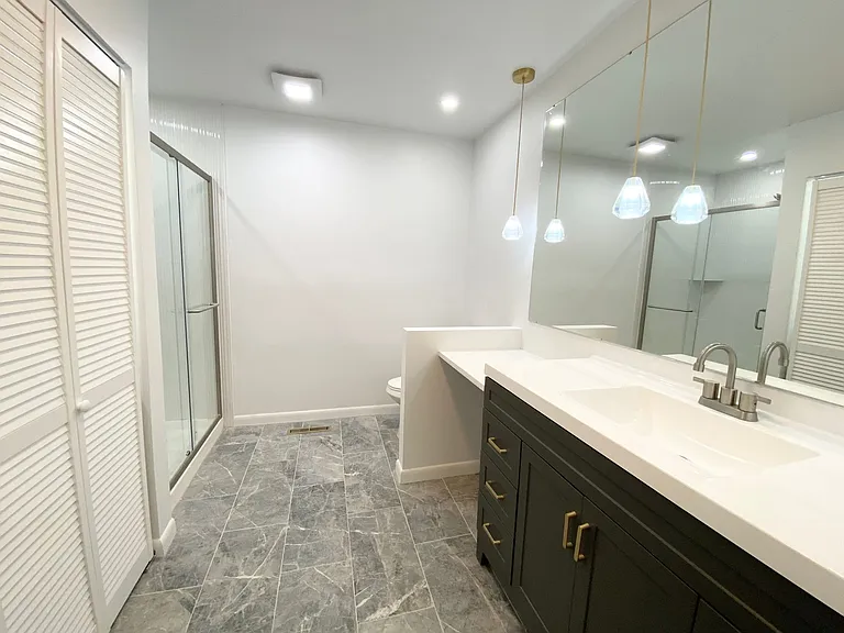 Melrose Apartments — Photo 8