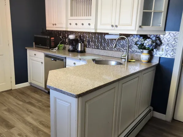 171 Frederick St #648, New Bedford, MA 02744