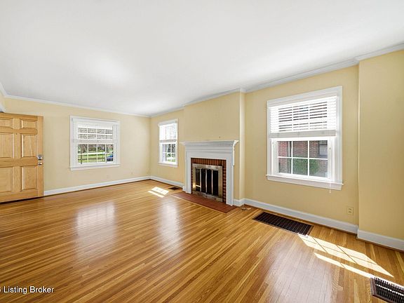 3rd image of 3009 Dundee Rd