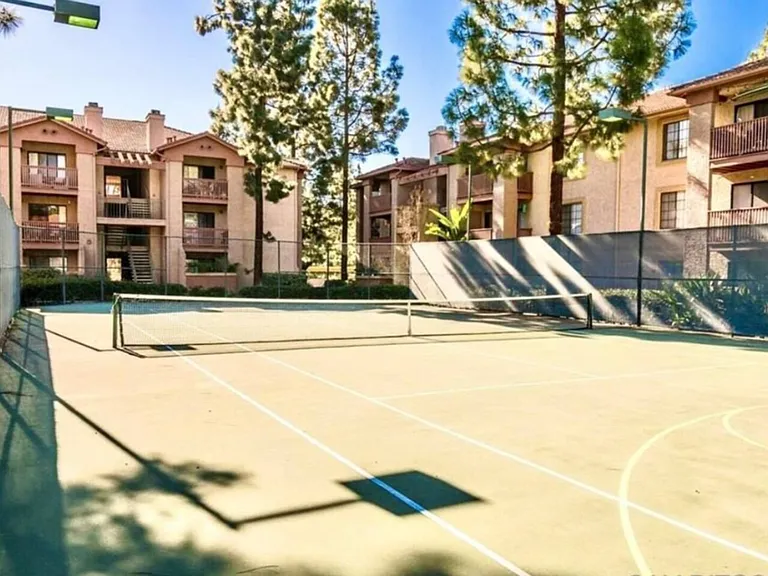 Alta Carmel Ct — Photo 19