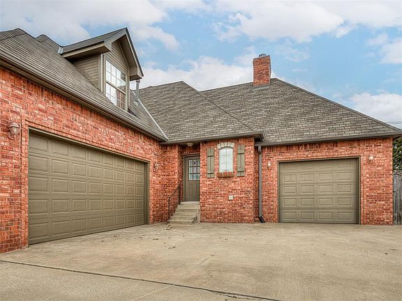 2nd image of 1501 Inwood Cir