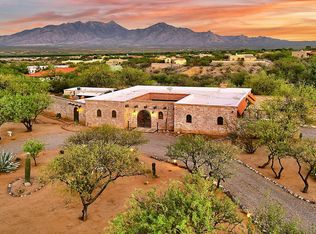 909 W Mission Twin Buttes Rd, Green Valley, AZ 85622