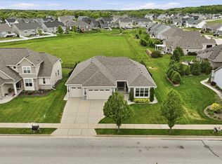 1460 Prairie Creek BOULEVARD, Oconomowoc, WI 53066