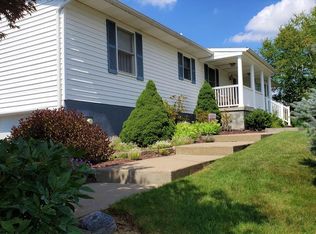 8 University Pl, Amsterdam, NY 12010