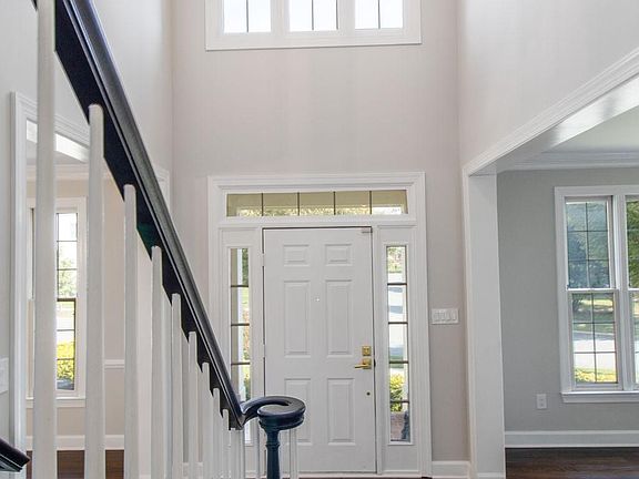 5th image of 10228 Sweetwood Ave