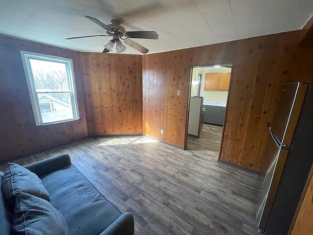 7523 Roslyn St #2 — Photo 8