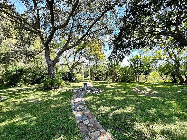 5501 Reflections Blvd — Photo 24