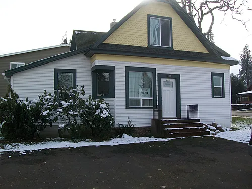 319 May St #B Photo 1
