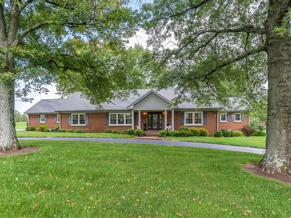 1695 Adios Dr, Lexington, KY 40511