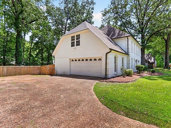3rd image of 2966 Tamerlane Ln