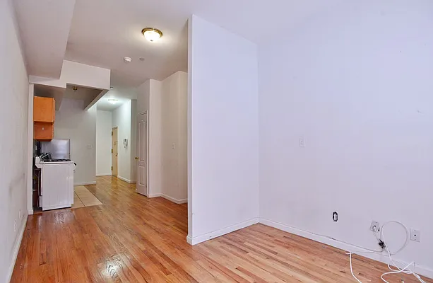 Rented by J Misrahi Realty Corp | media 27