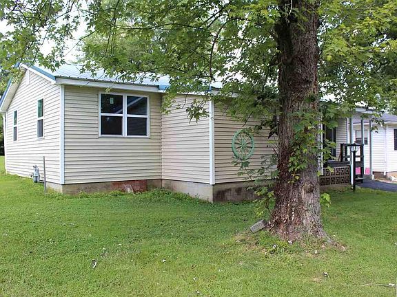 3rd image of 505 Willow Ln