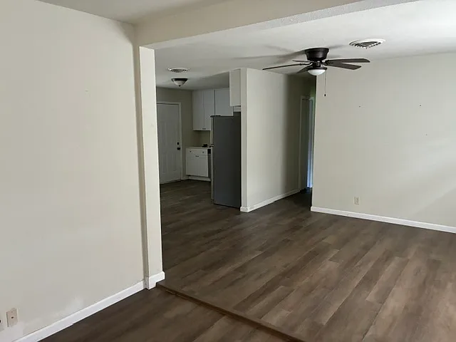 3 bed, 1.5 bath, 1156 sqft, $1,415 — Photo 3