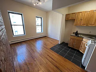 Rented by Best Apartments North Inc