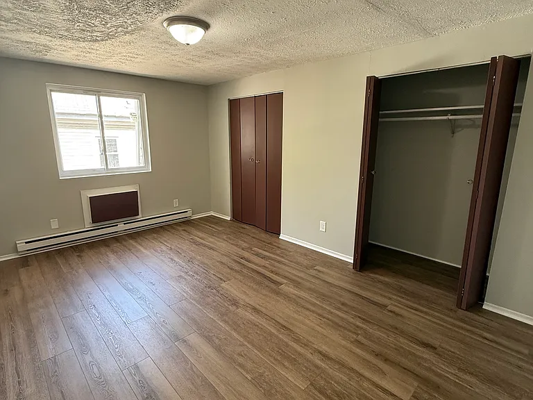 61 Warwick St #8 — Photo 6