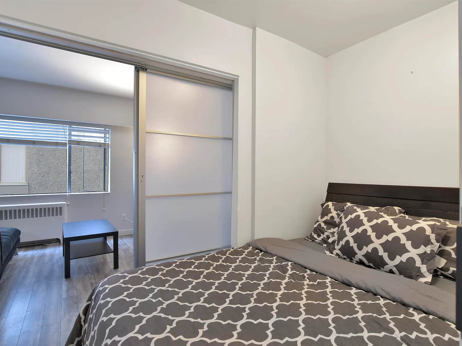 1 bed, 450 sqft, $2,350 — Photo 2