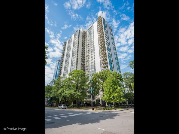 1255 N Sandburg Ter Unit 2406, Chicago, IL 60610