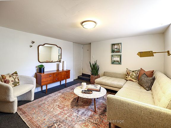 3rd image of 16 Hallam St #Basement