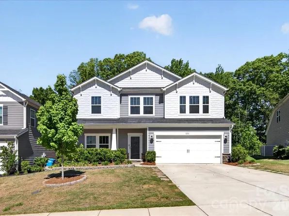 1220 Gossamer Hill Dr, Belmont, NC 28012