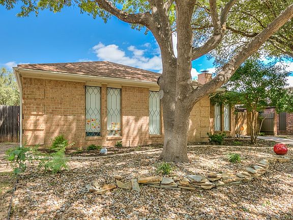 2nd image of 2022 Augusta Dr