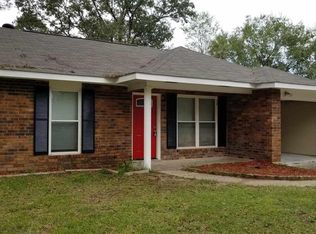 2069 Fern St, Denham Springs, LA 70726