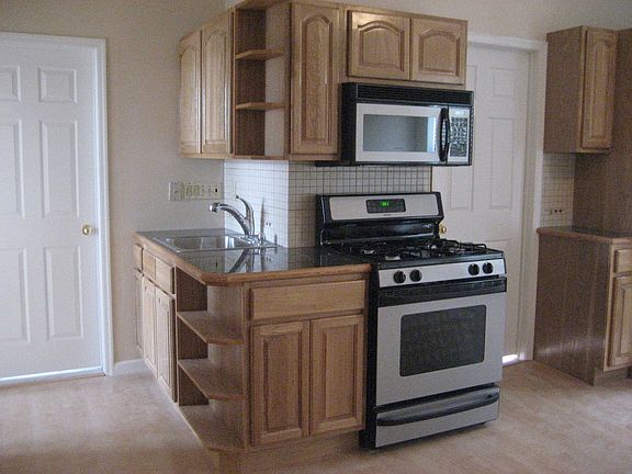 3rd image of 201 45th St APT E4