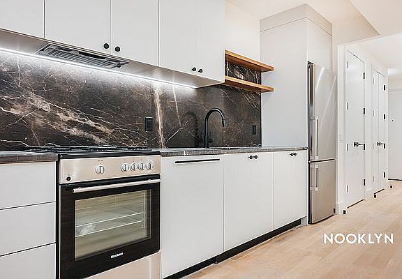 5th image of 250 Gold St #454