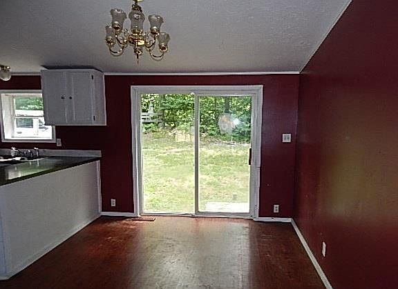 4th image of 310 Arbor Oak St