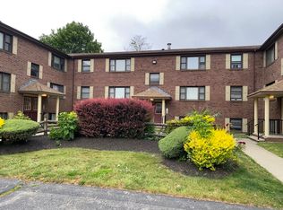 135 Vale St APT 16, Fall River, MA 02724