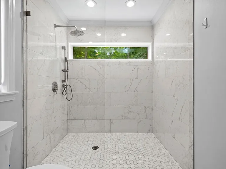 802 Heritage Hls — Photo 18