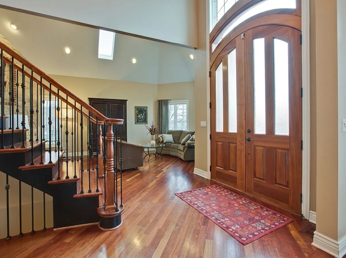 5 bed, 5.5 bath, 3825 sqft, $7,000 — Photo 3